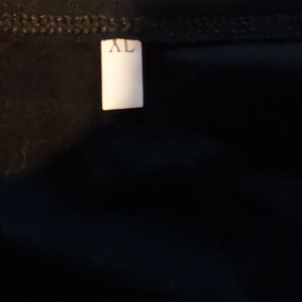 Womans Xl crew neck shirt - Picture 7 of 8